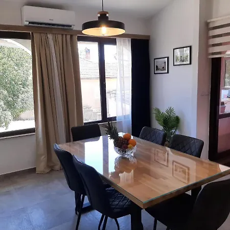 Gea Apartman Zára