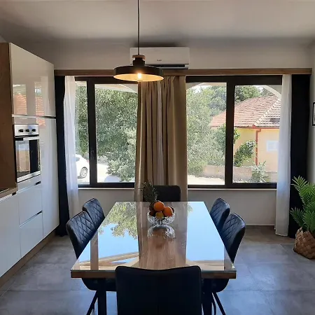 Gea Apartman Zára