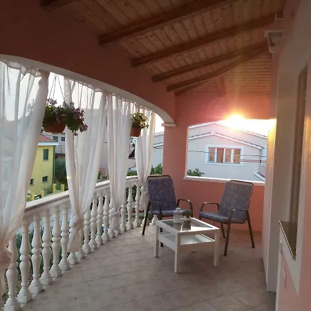 Apartment Gea *